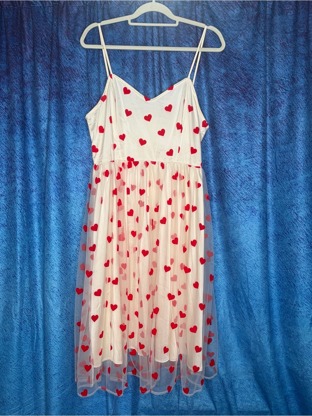 Modern Vintage White Midi Dress with Red Heart Print